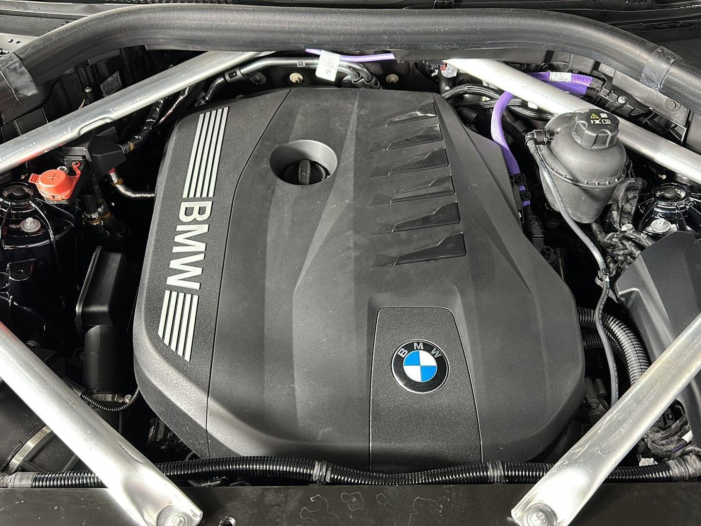 Used 2025 Carbon Black Metallic BMW xDrive40i image 28