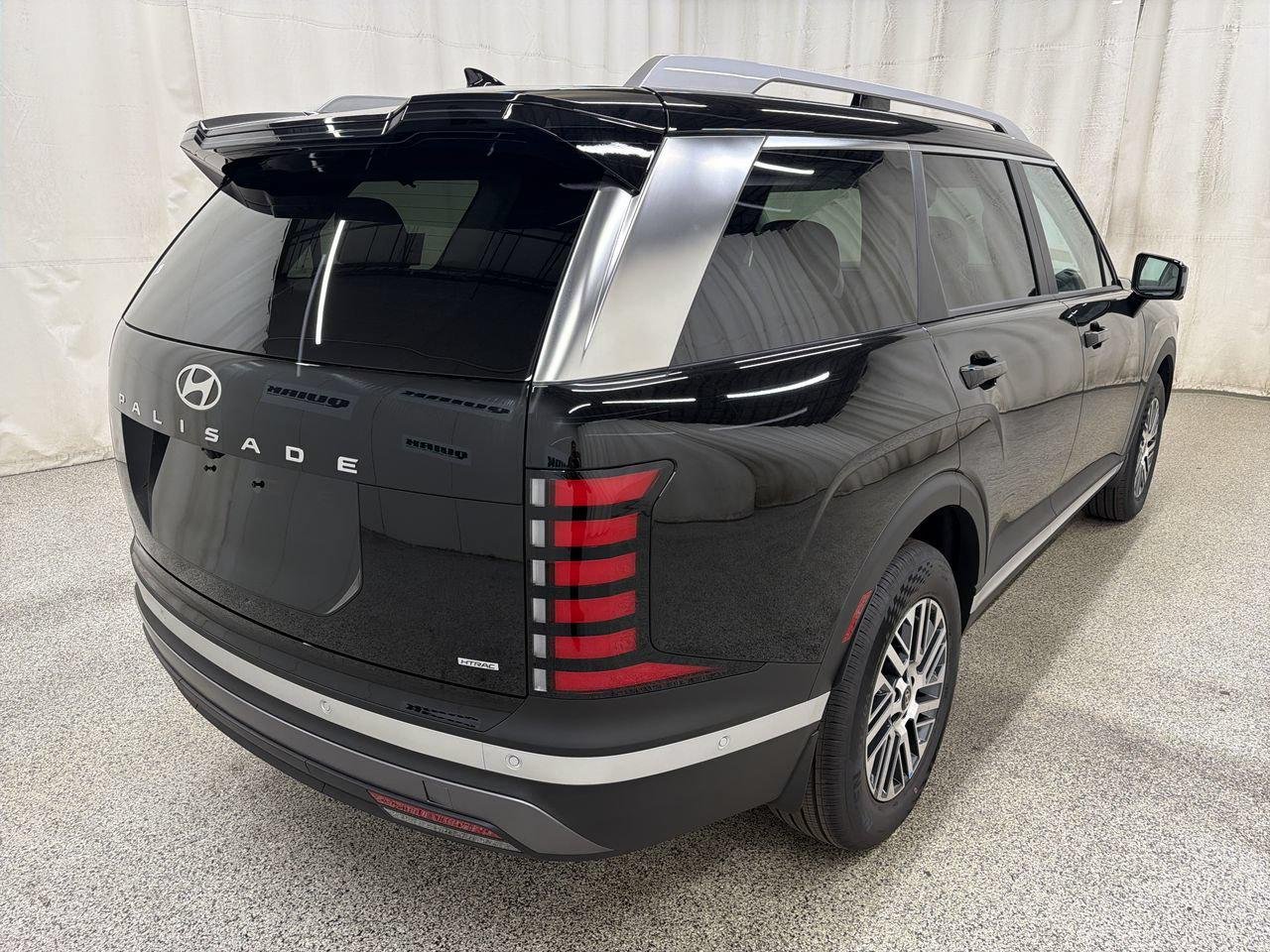 New 2027 Abyss Black Pearl Hyundai SEL Premium AWD image 8