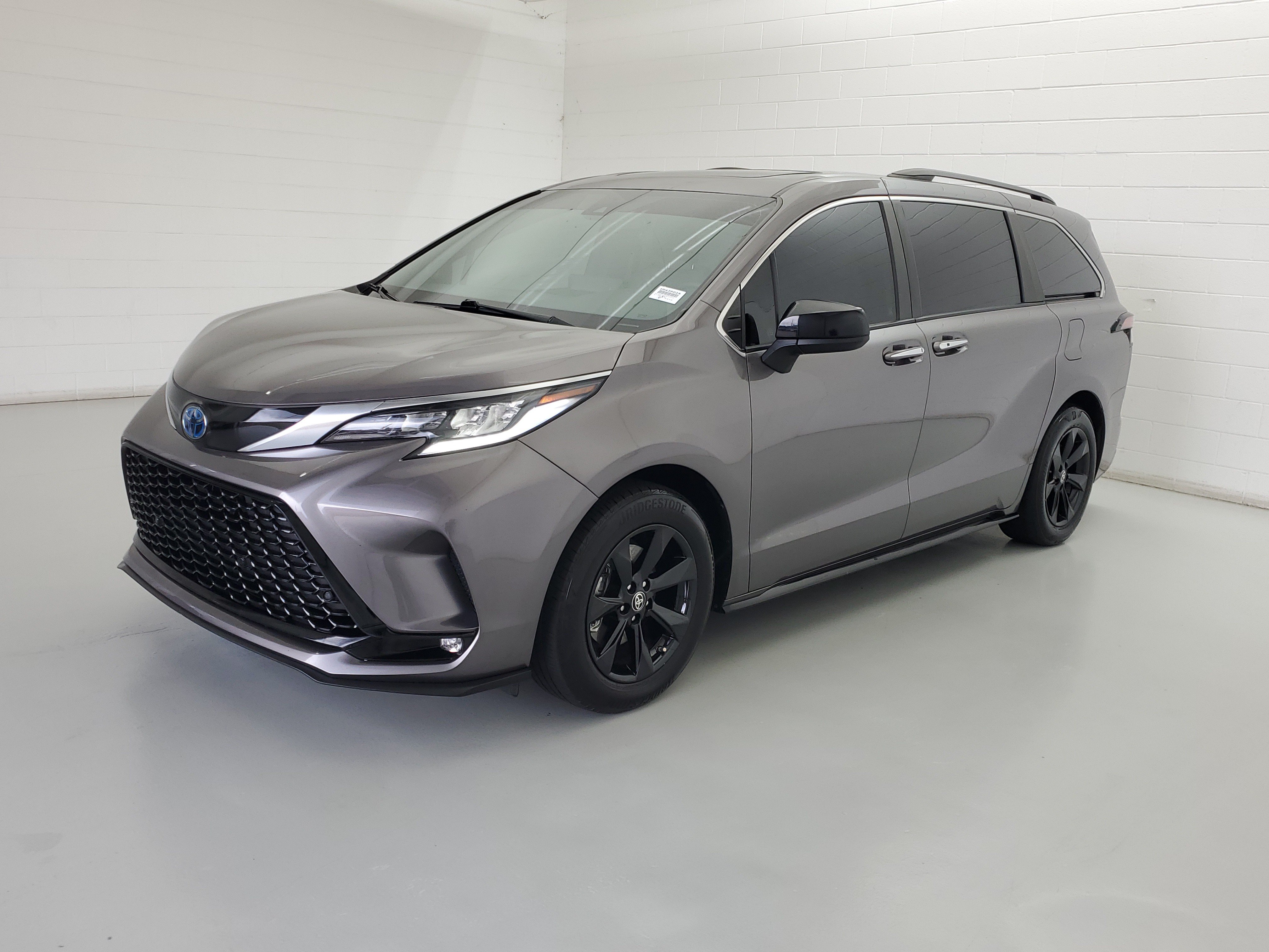 Used 2022 Predawn Gray Mica Toyota XSE image 1