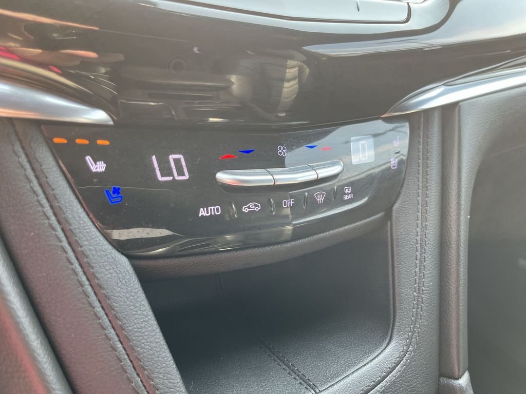 Used 2021 White Cadillac Sport image 19