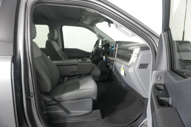 New 2026 Carbonized Gray Metallic Ford F-250® XLT image 30