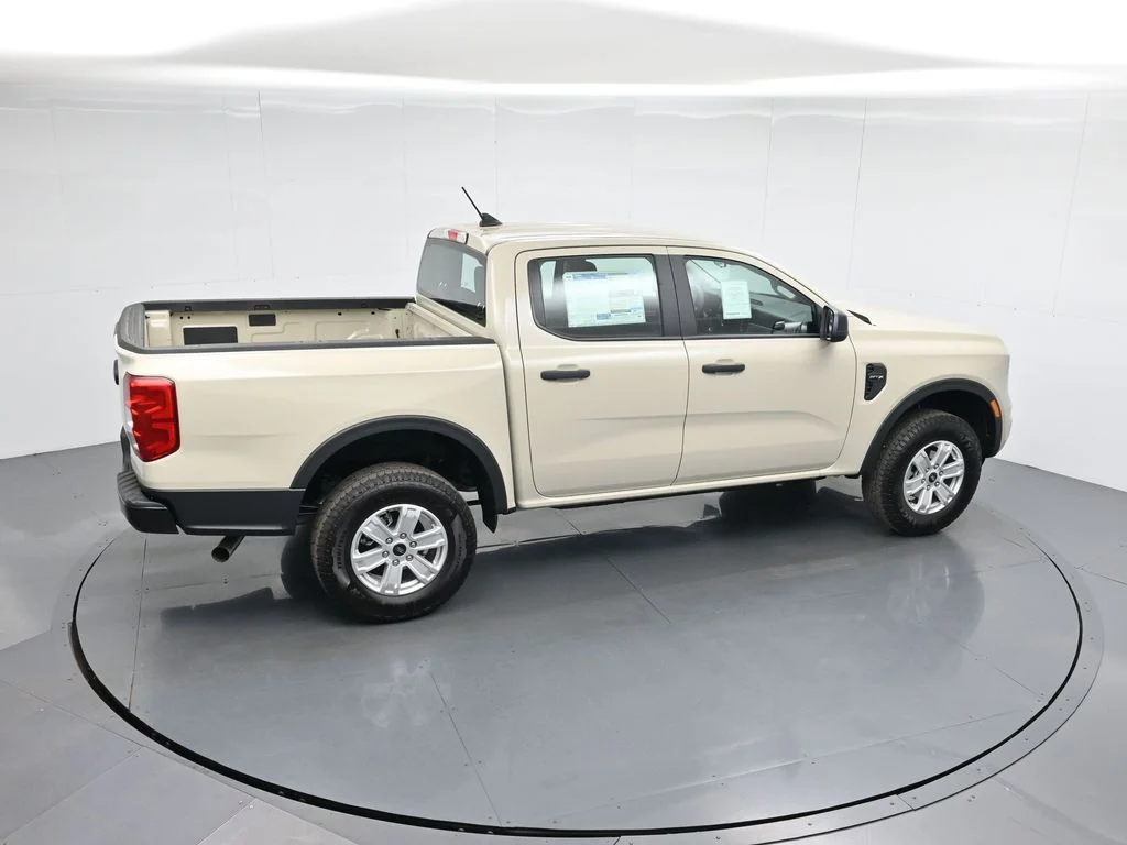 New 2025 Beige Ford XL image 39