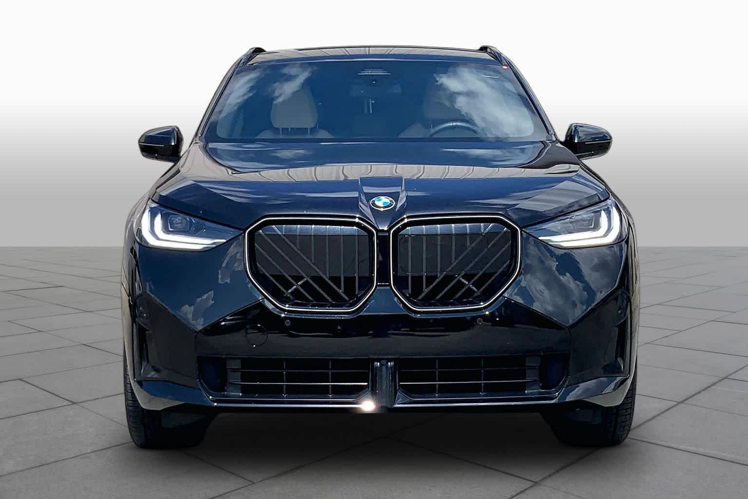 Used 2025 Black Sapphire Metallic BMW 30 xDrive image 4