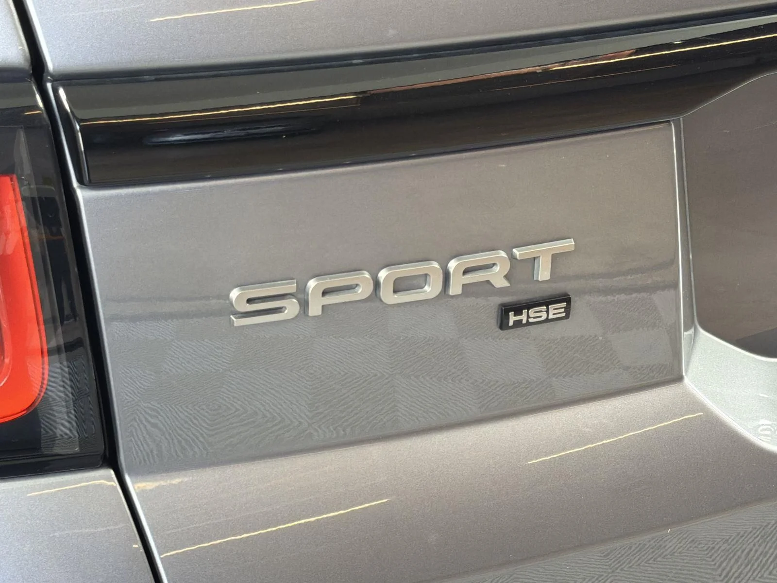 Used 2022 Eiger Gray Metallic Land Rover HSE Silver Edition image 30
