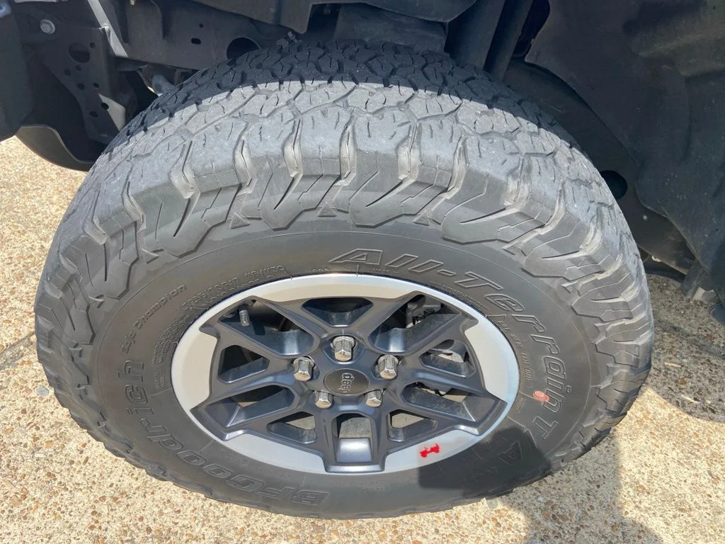 Used 2022 Gray Jeep Unlimited Rubicon image 28