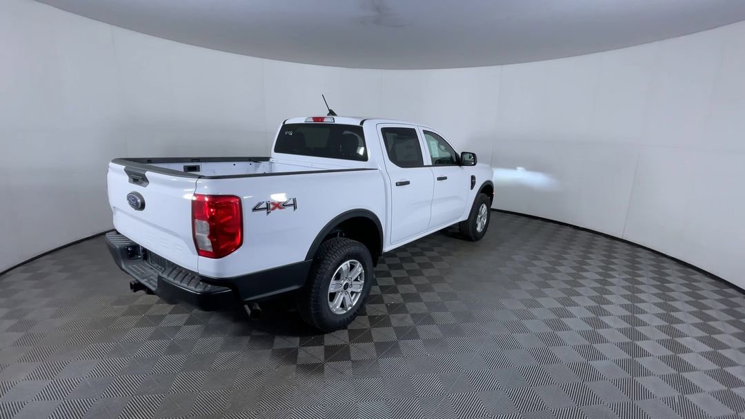 New 2026 Oxford White Ford XL image 8