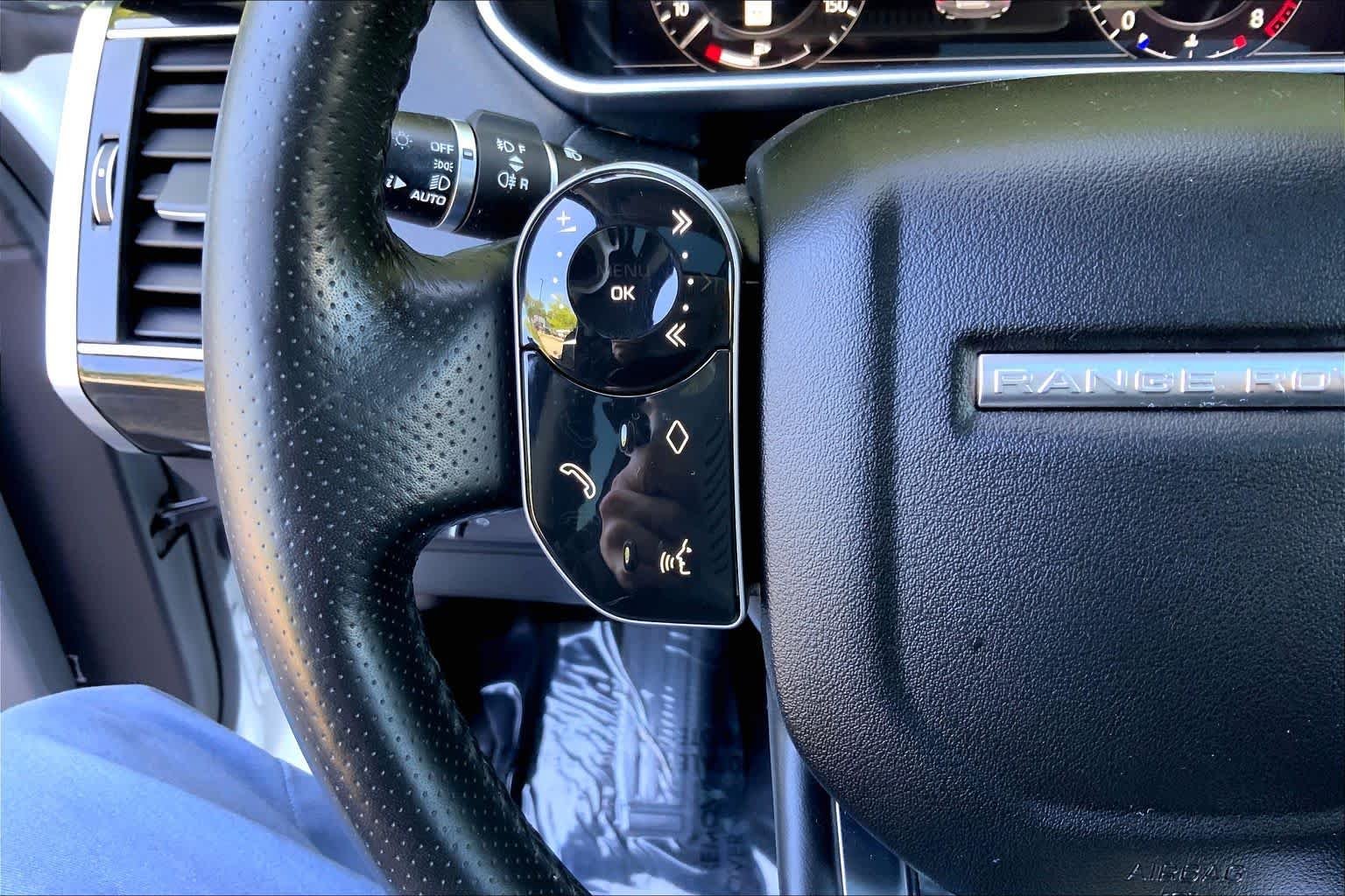 Used 2018 Fuji White Land Rover HSE image 23