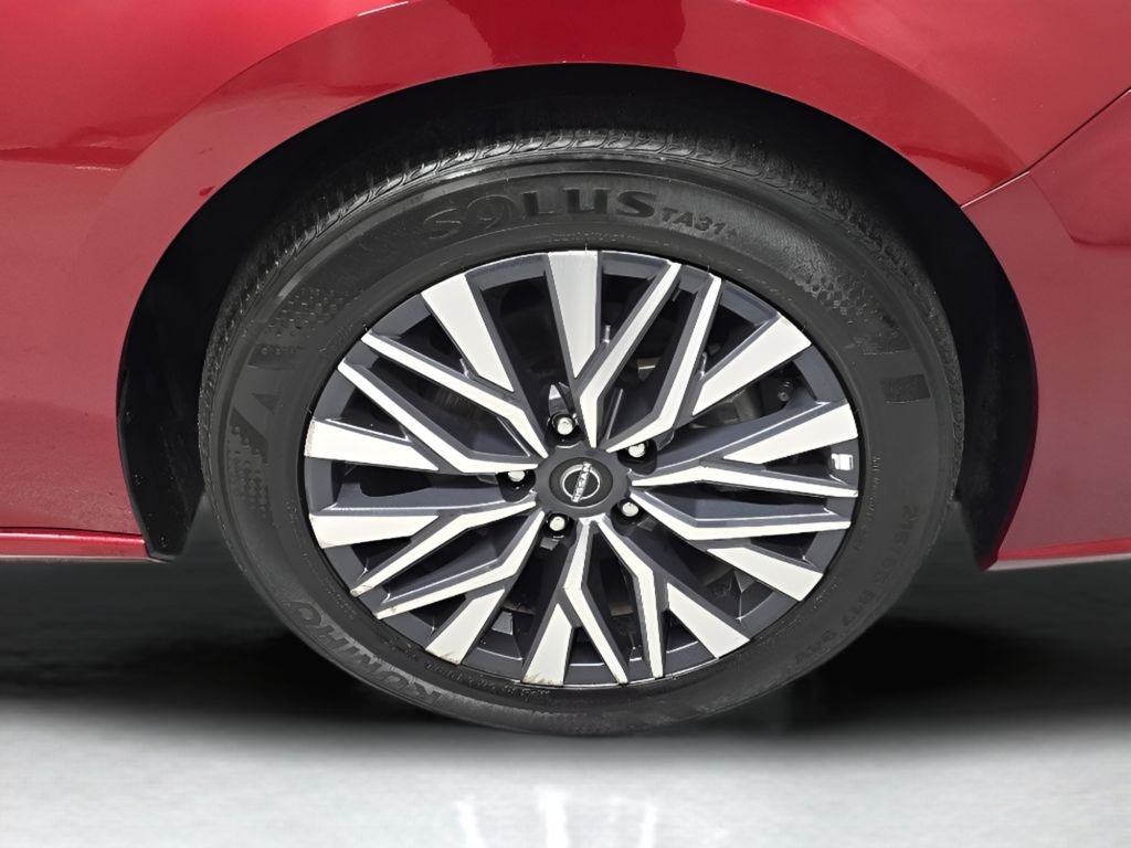 Used 2025 Red Nissan 2.5 SV image 30