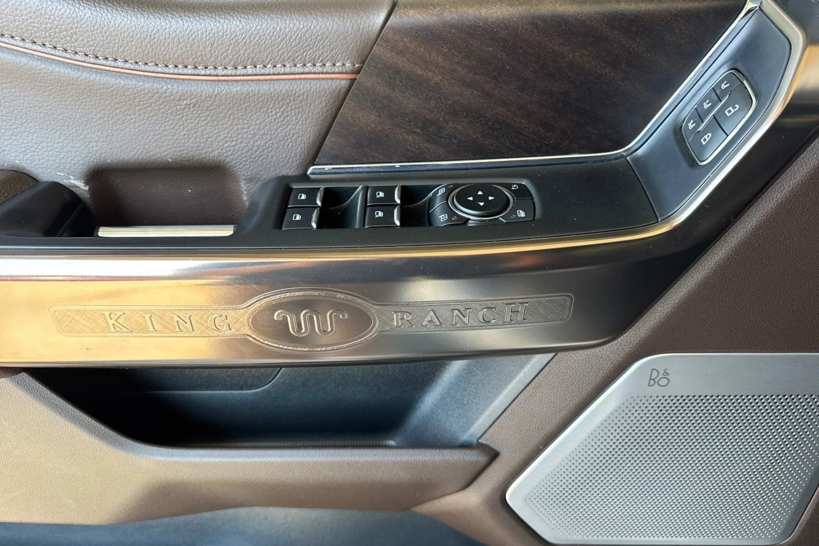 Used 2023 White Metallic Ford King Ranch image 14