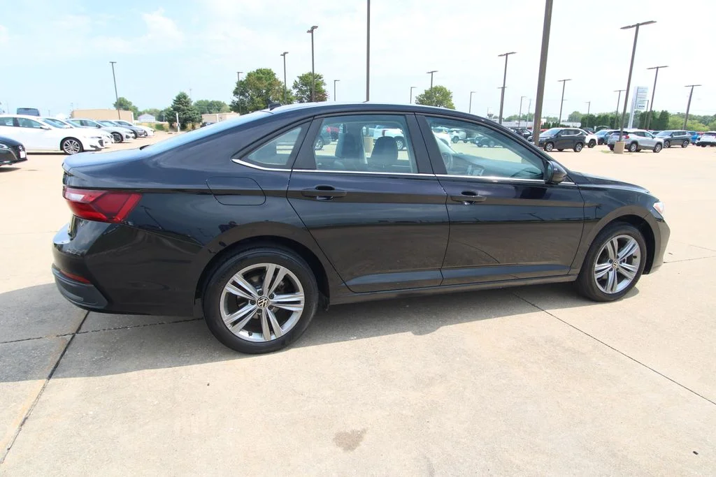 Used 2024  Volkswagen 1.5T SE image 5