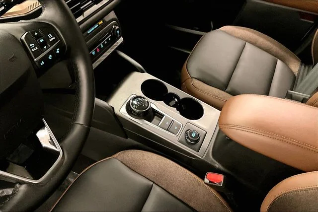 Used 2025 Oxford White Ford Outer Banks image 18