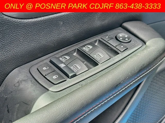 New 2027 Hydro Blue Pearl-Coat Exterior Paint Chrysler Select image 17