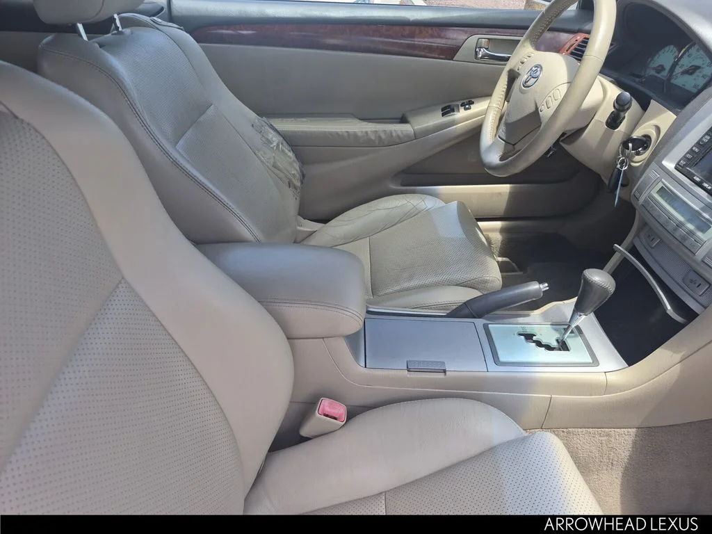 Used 2006 White Toyota SLE image 13