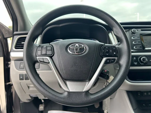 Used 2019 Gray Toyota LE image 41