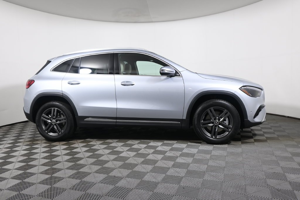 Used 2026 Cirrus Silver Metallic Mercedes-Benz GLA 250 image 8
