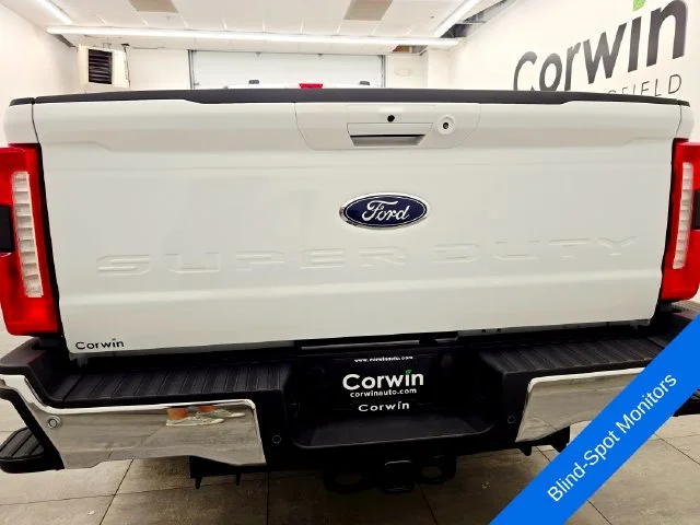 New 2026 Oxford White Ford F-250® XLT image 4