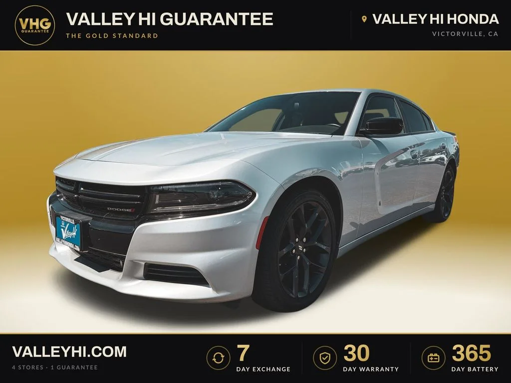 Used 2023 Silver Dodge SXT image 3