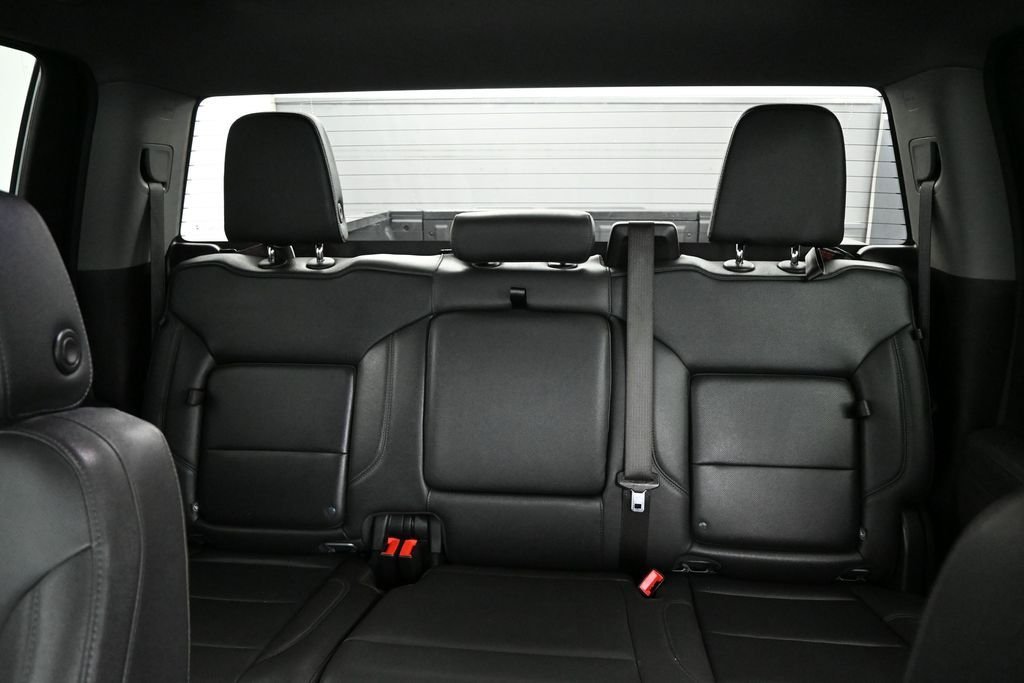Used 2025 Silver GMC SLT image 16