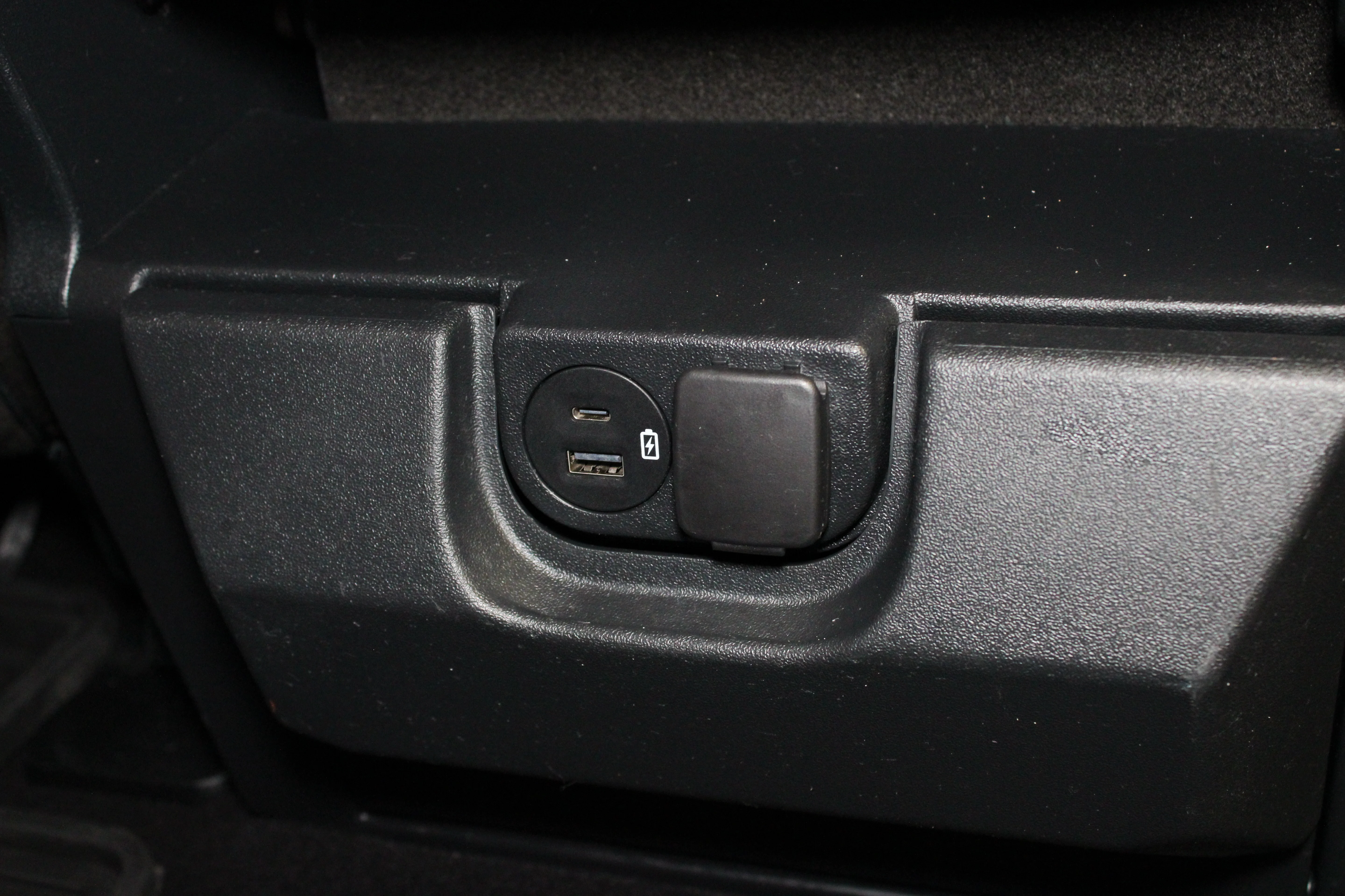 Used 2023 Oxford White Ford XLT image 16