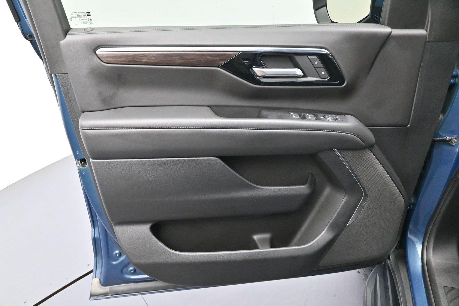 Used 2025 Lakeshore Blue Metallic Chevrolet LS image 11