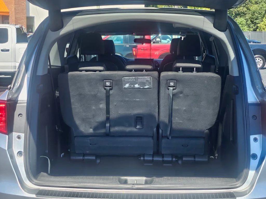 Used 2019 Lunar Silver Metallic Honda LX image 14