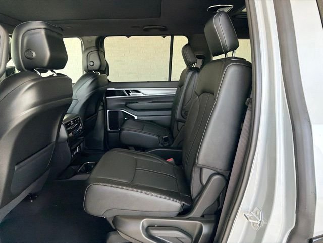 New 2026 Silver Zynith Jeep Limited Reserve image 15