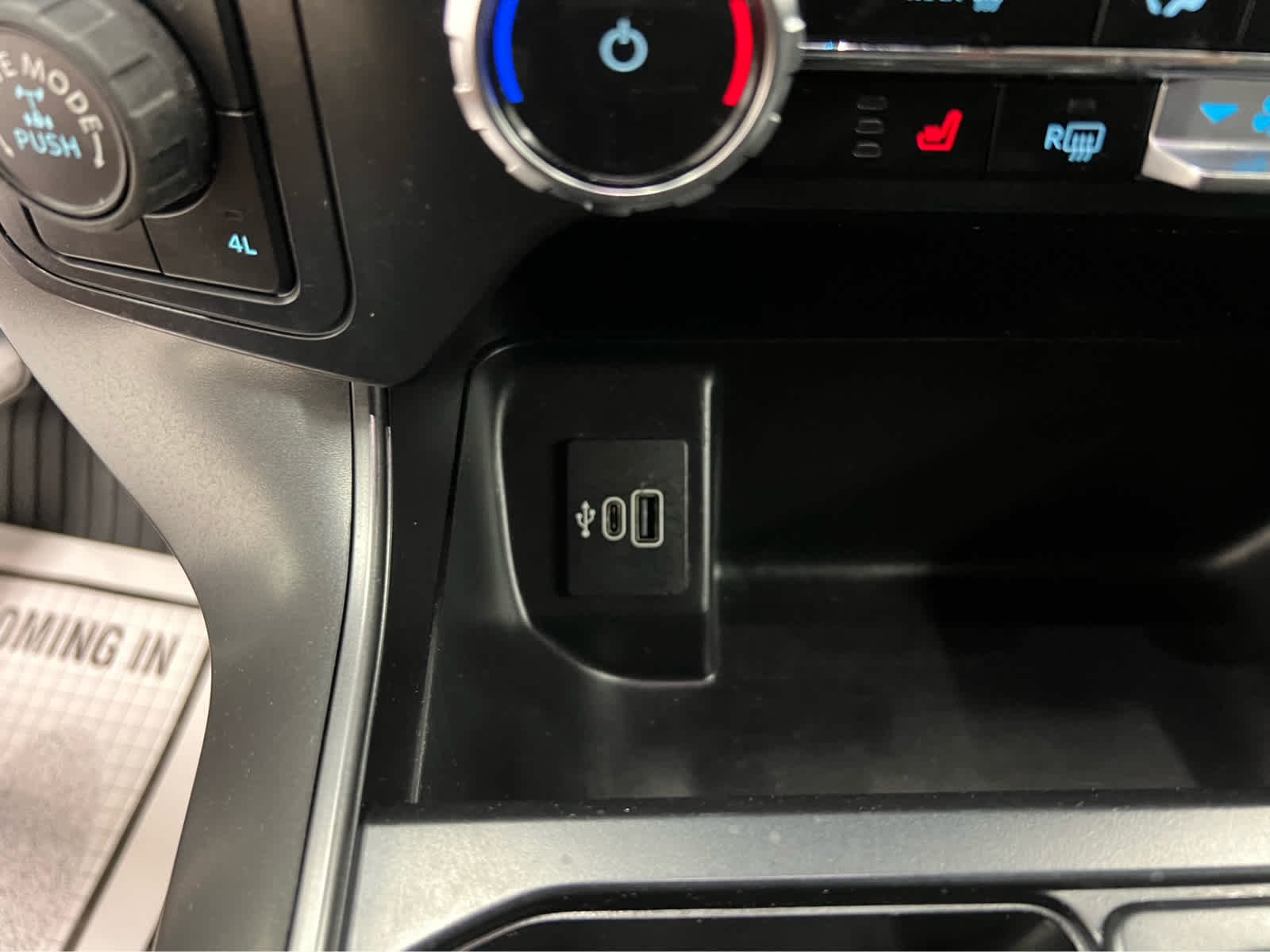 Used 2025 Oxford White Ford Tremor image 22