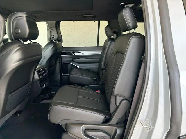 New 2026 Silver Zynith Jeep Limited Reserve image 15