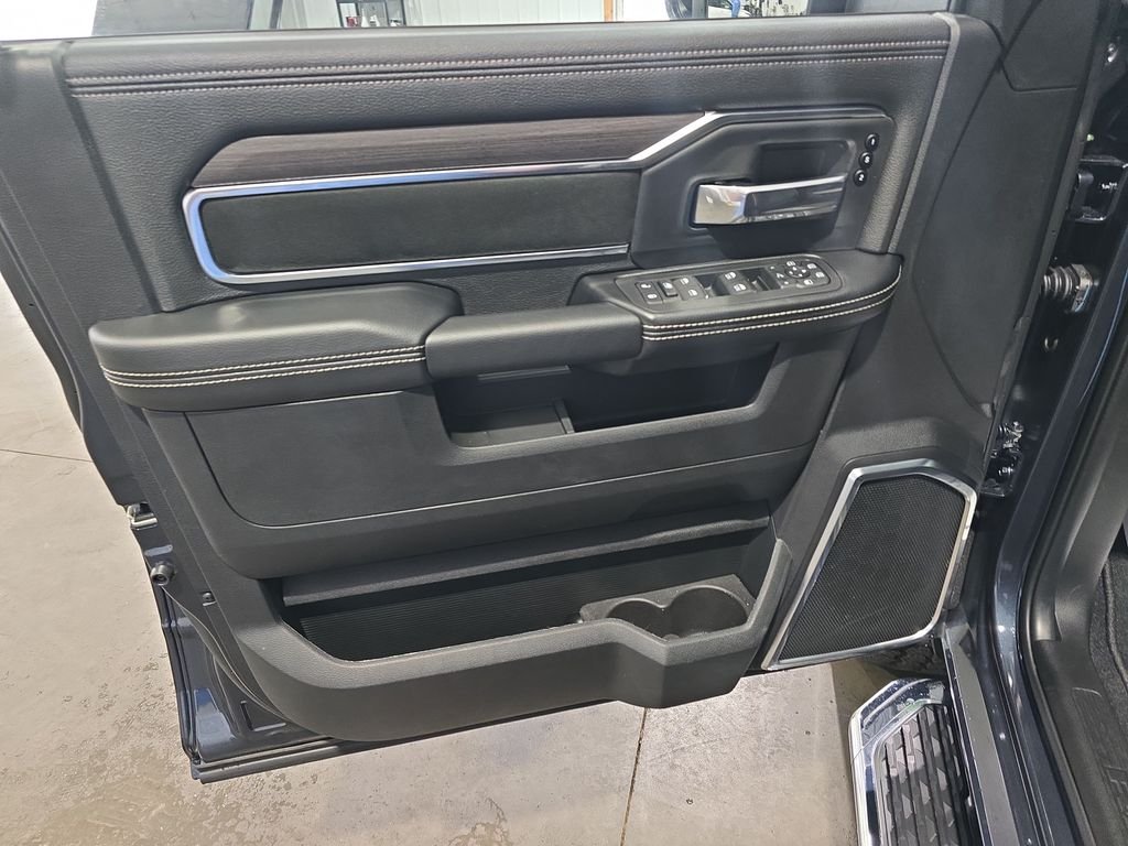 New 2026 Blue Ram Laramie image 10