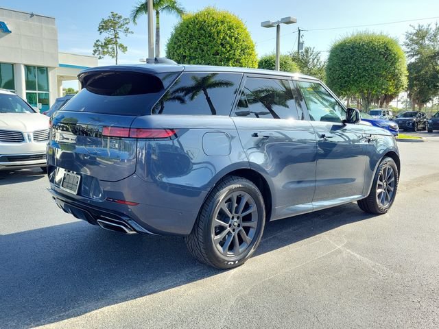 Used 2024 Blue Land Rover Dynamic SE image 6