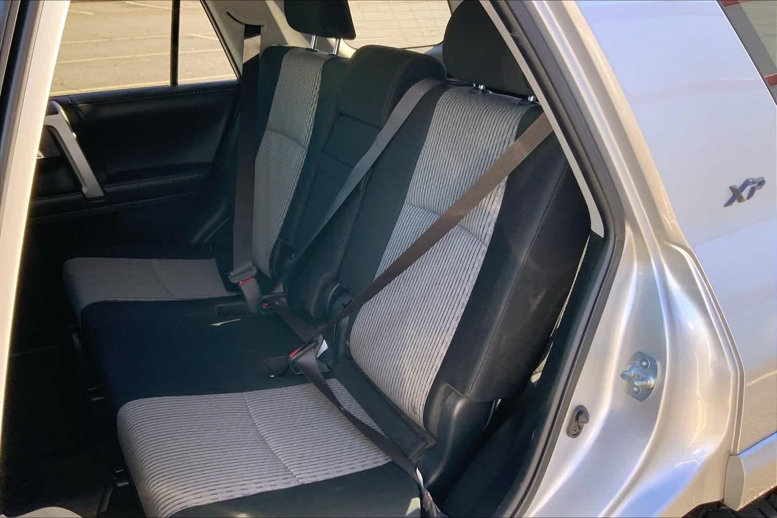Used 2019 Classic Silver Metallic Toyota SR5 image 20