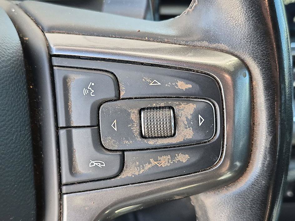 Used 2023 Iridescent Pearl Tricoat Chevrolet High Country image 18