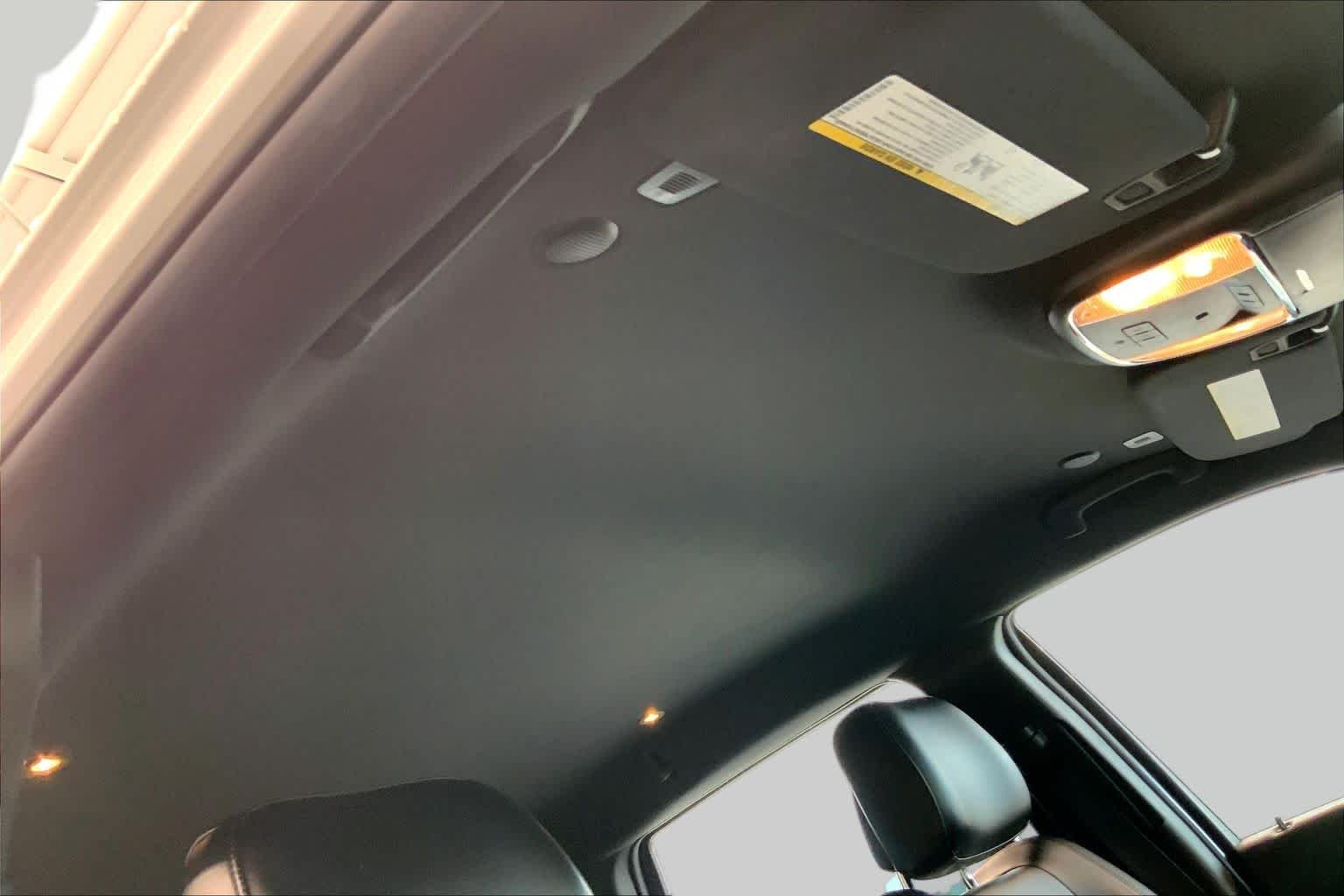 Used 2018 Bright White Clearcoat Jeep Altitude image 13