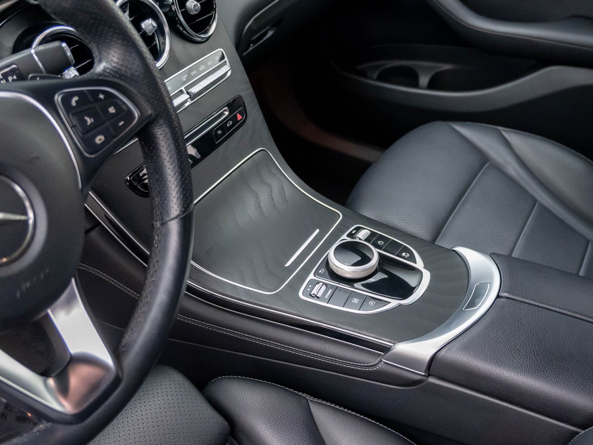 Used 2019  Mercedes-Benz GLC 300 image 12