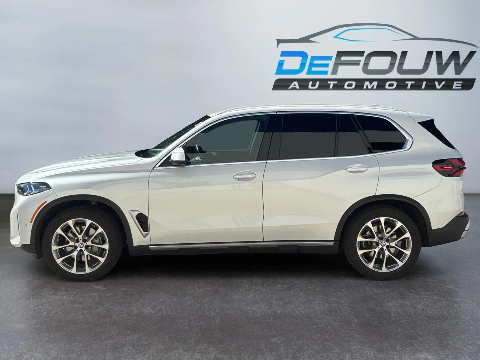 Certified Used 2024 Mineral White Metallic BMW xDrive40i image 6