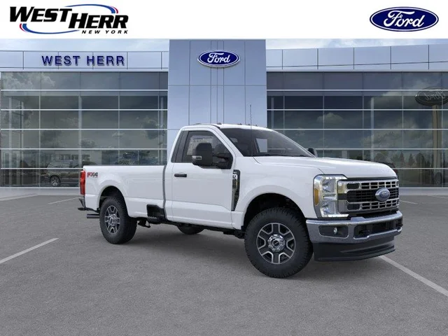 2025 Ford Super Duty F-350® XLT