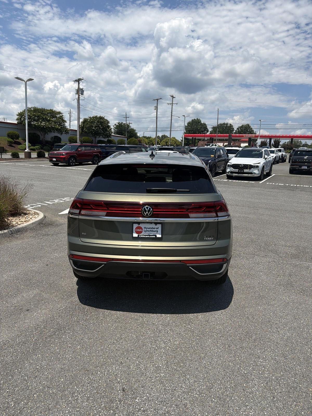 Used 2025 Avocado Green Pearl Volkswagen 2.0T SE w/Technology image 16