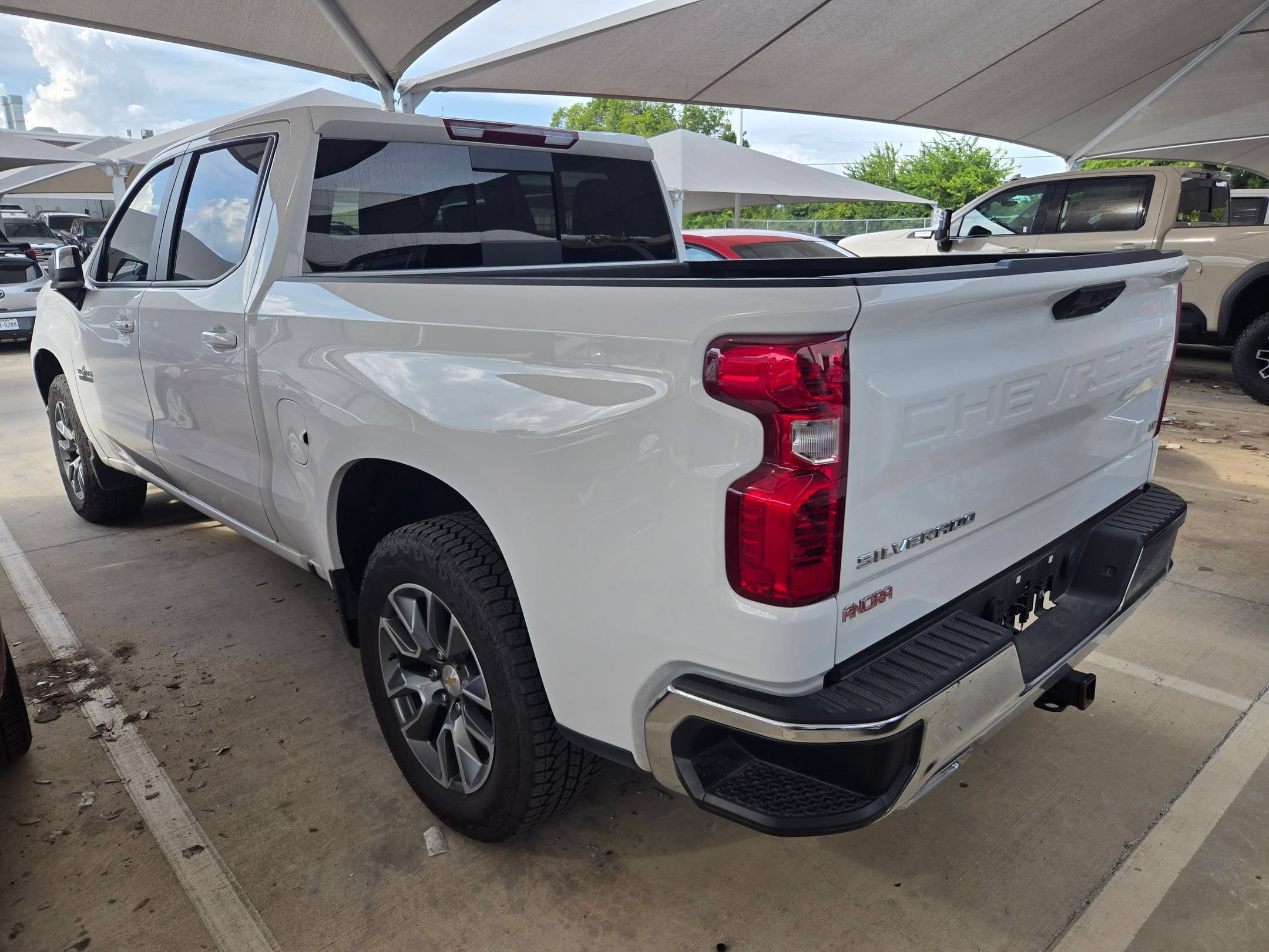 Used 2026 Summit White Chevrolet LT image 6