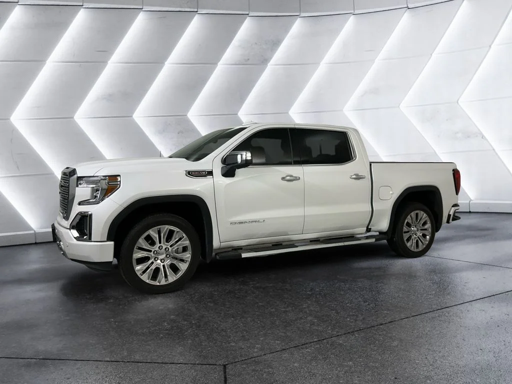 Used 2020 White GMC Denali image 3