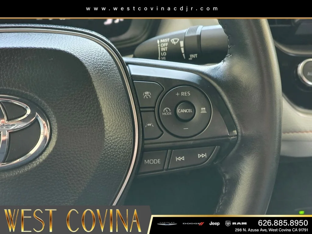 Used 2025 White Toyota FX image 30