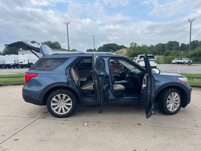 Used 2020 Blue Ford Limited image 13
