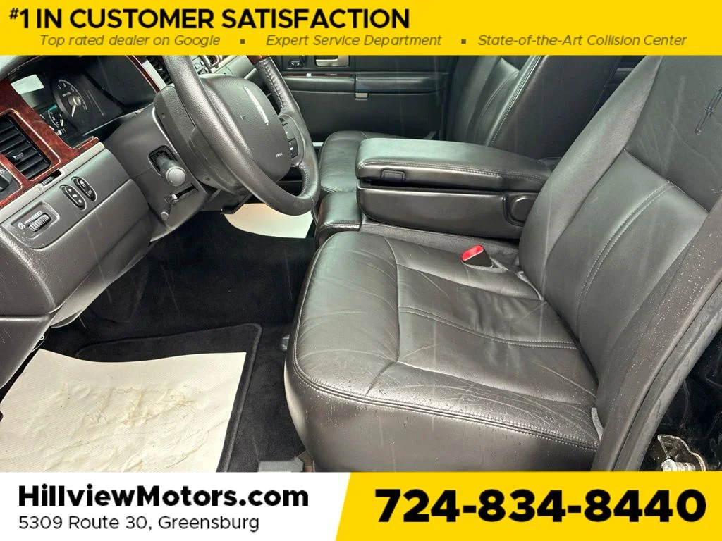 Used 2009 Black Clearcoat Lincoln Signature image 25