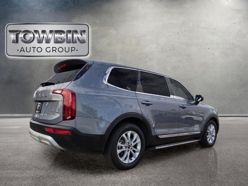 Used 2020 Silver Kia LX image 5