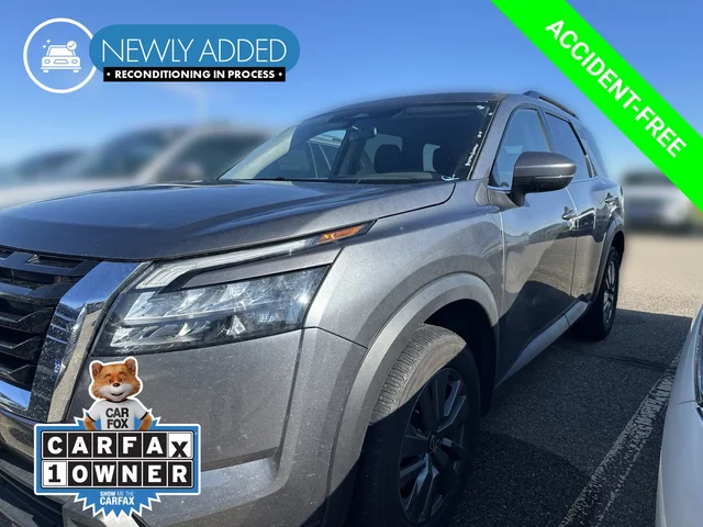 2025 Nissan Pathfinder SV