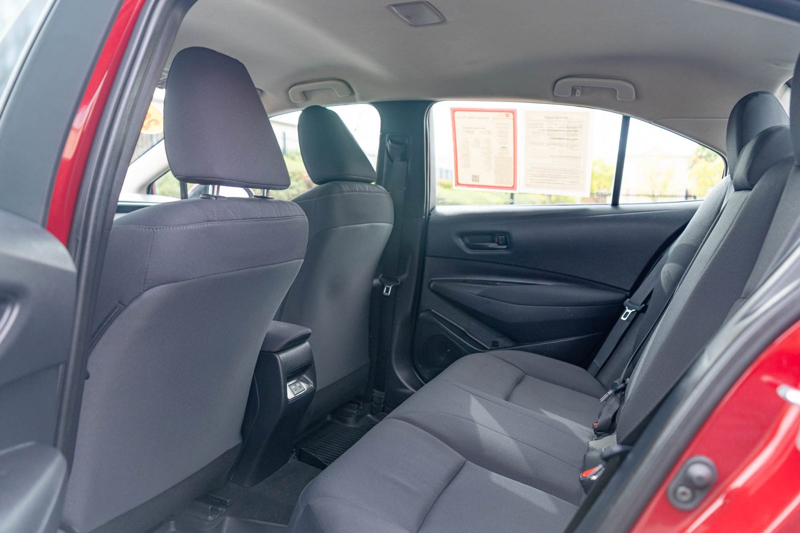 Certified Used 2025 Pearl Toyota LE image 16