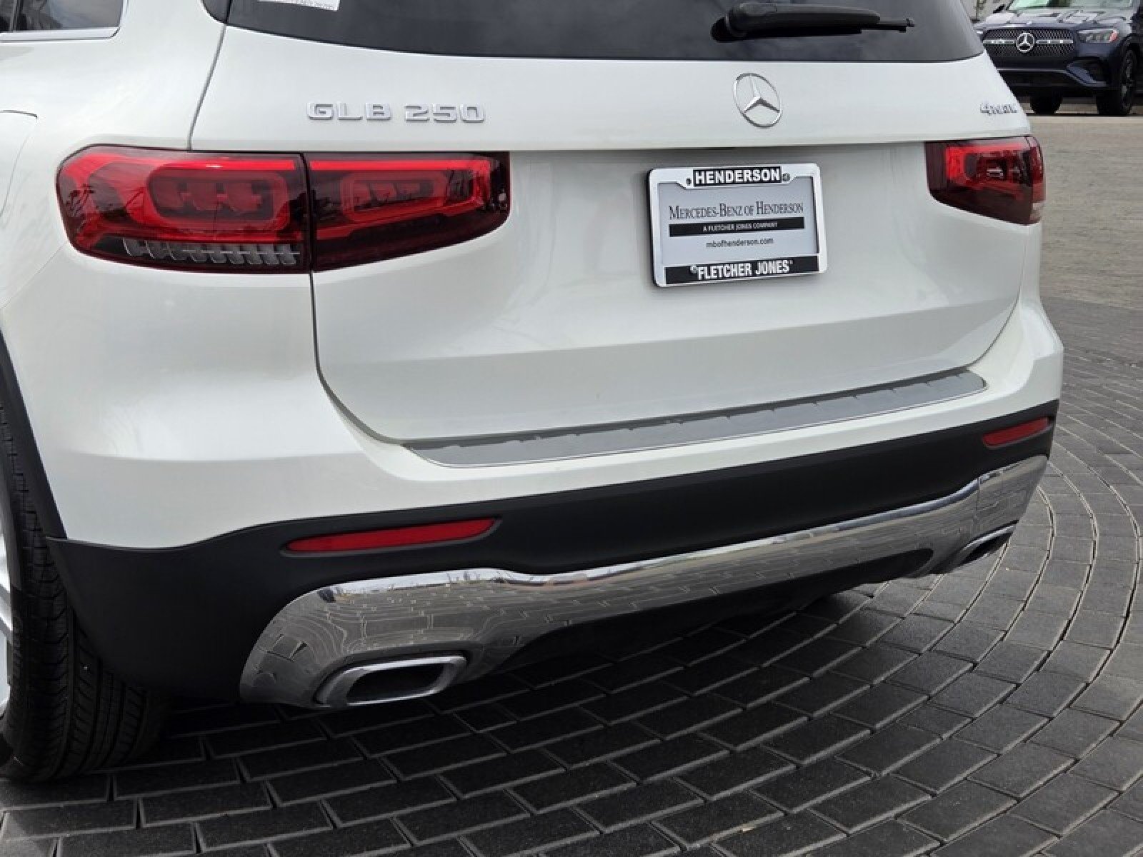 Certified Used 2022 Polar White Mercedes-Benz GLB 250 image 4