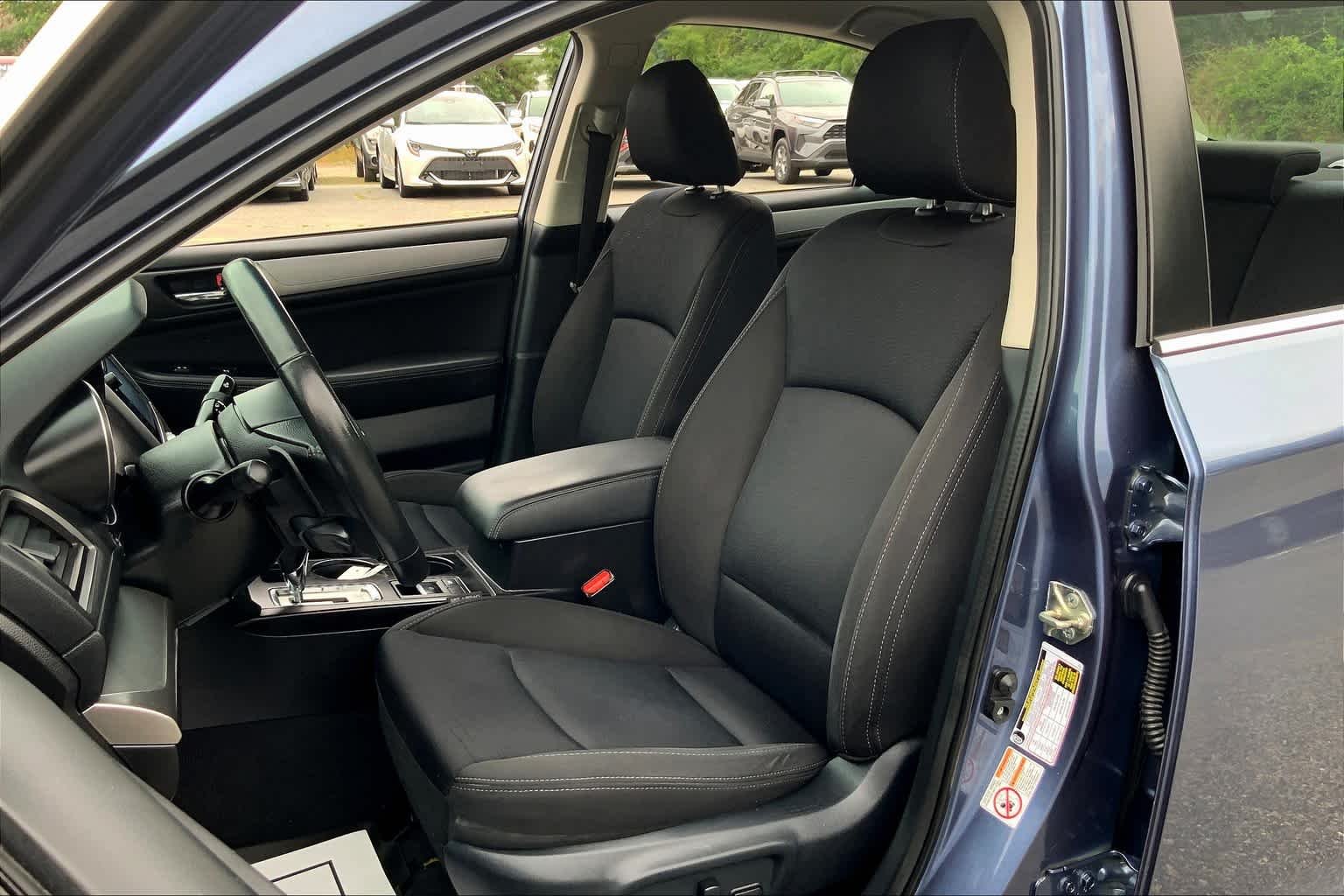 Used 2017 Twilight Blue Metallic Subaru Premium image 8