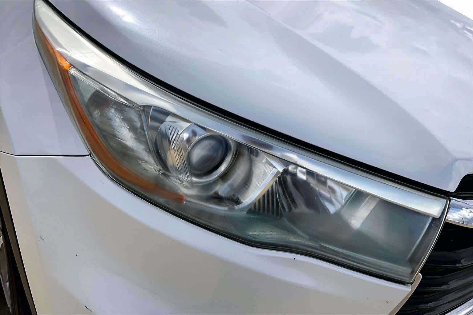 Used 2015 Blizzard Pearl Toyota XLE image 27