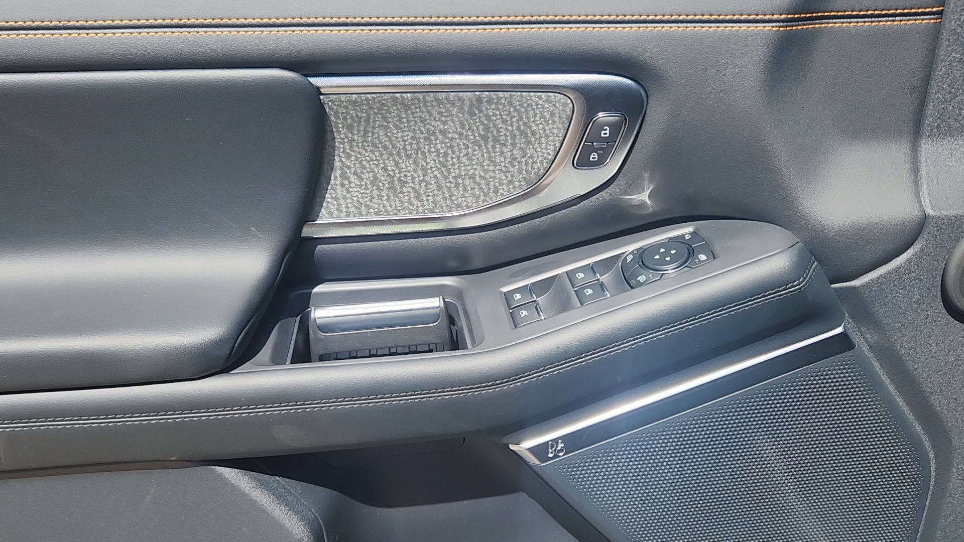 New 2026 Agate Black Metallic Ford Tremor image 15