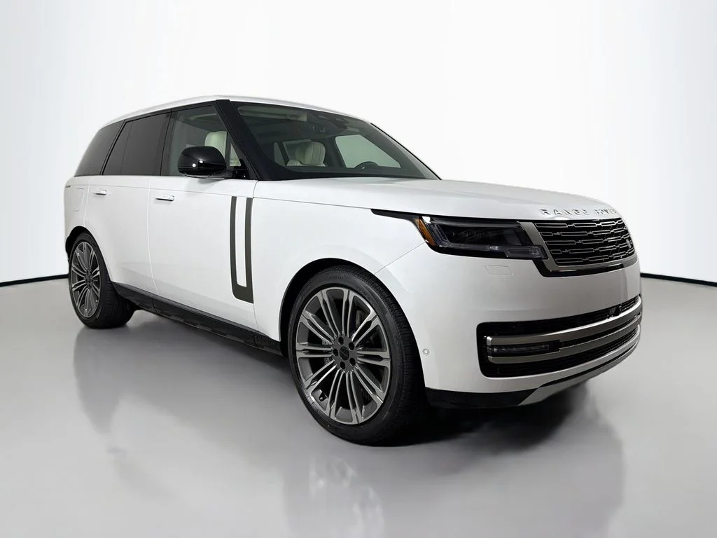 New 2026 Ostuni Pearl White Land Rover SE image 3